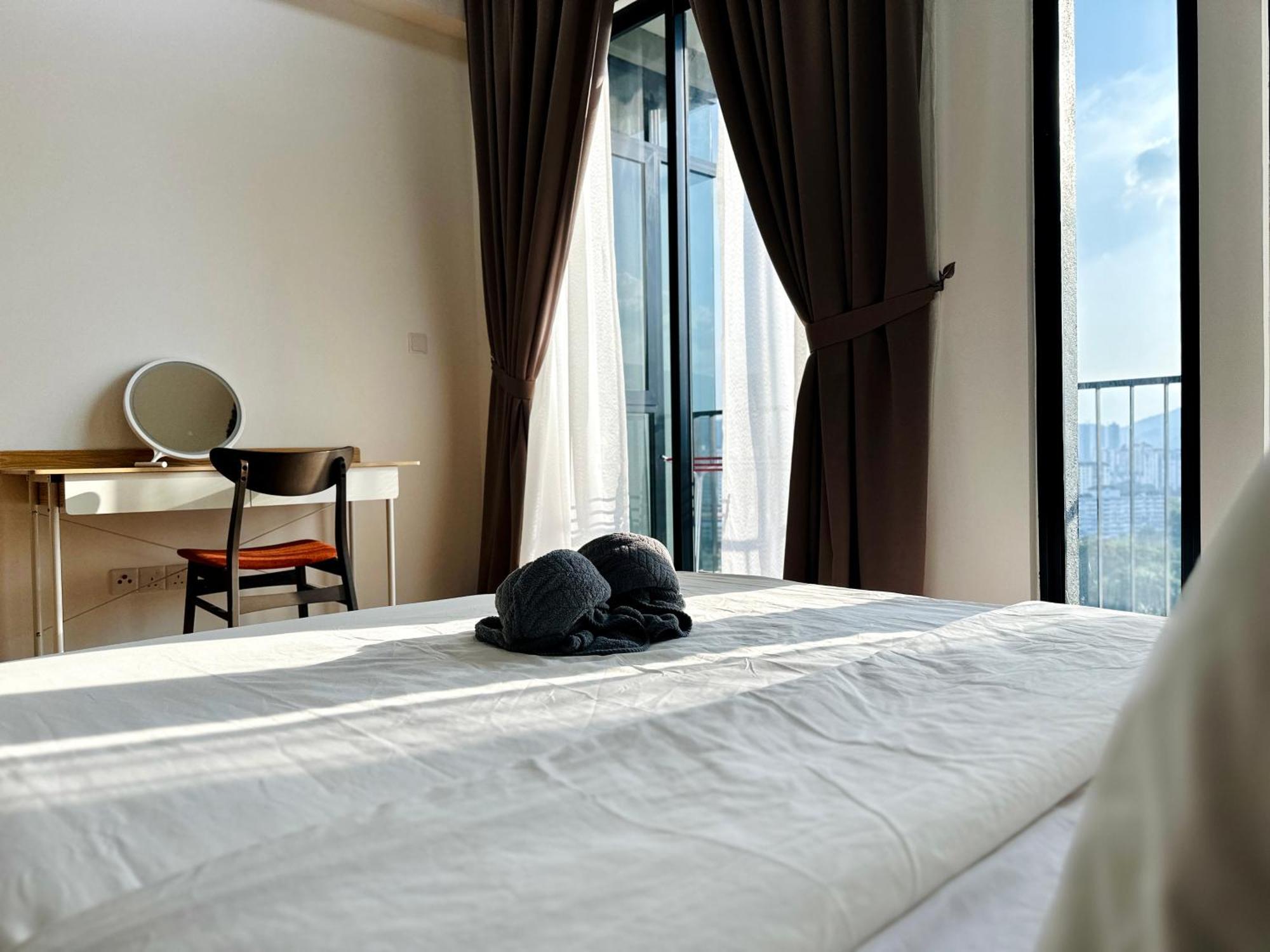 New 2Br Georgetown Warm And Lovely Homestay 10Pax-无敌美景两房民宿 Beacon Executive Suite Екстериор снимка