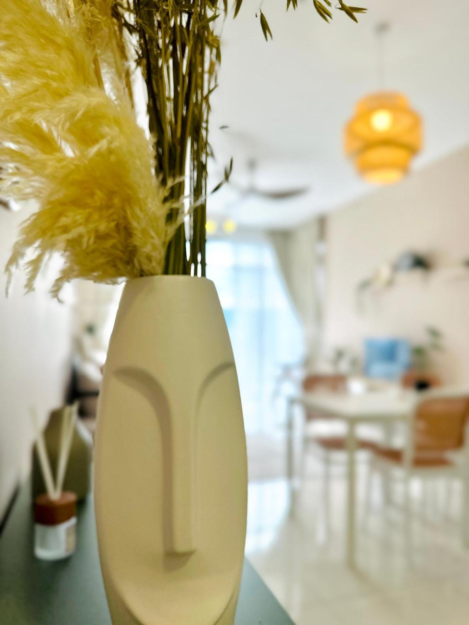 New 2Br Georgetown Warm And Lovely Homestay 10Pax-无敌美景两房民宿 Beacon Executive Suite Екстериор снимка