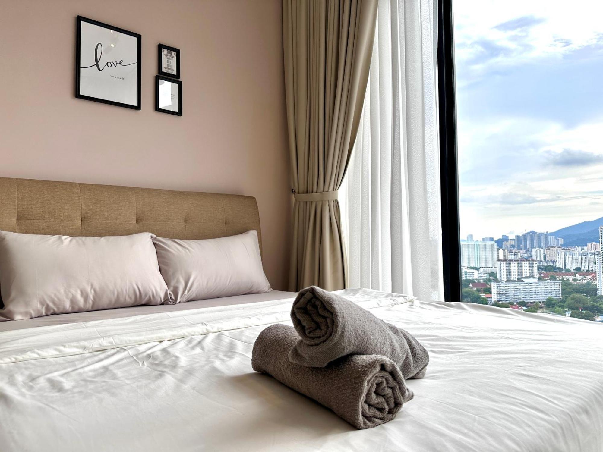 New 2Br Georgetown Warm And Lovely Homestay 10Pax-无敌美景两房民宿 Beacon Executive Suite Екстериор снимка