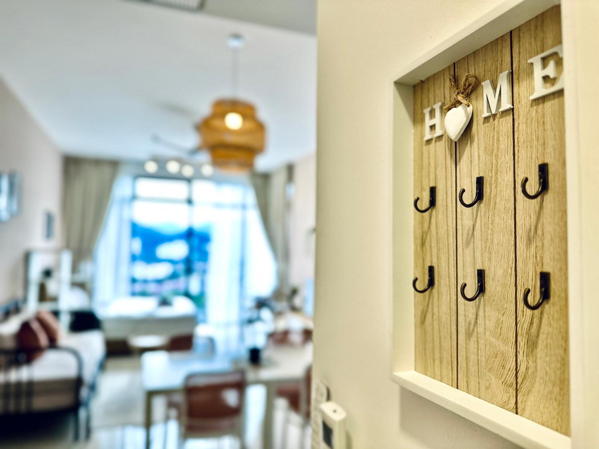 New 2Br Georgetown Warm And Lovely Homestay 10Pax-无敌美景两房民宿 Beacon Executive Suite Екстериор снимка