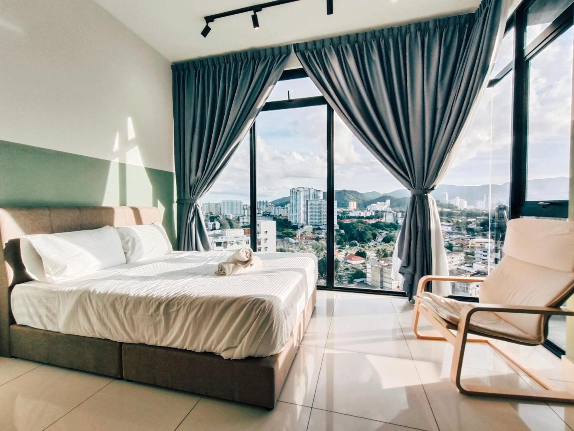 New 2Br Georgetown Warm And Lovely Homestay 10Pax-无敌美景两房民宿 Beacon Executive Suite Екстериор снимка
