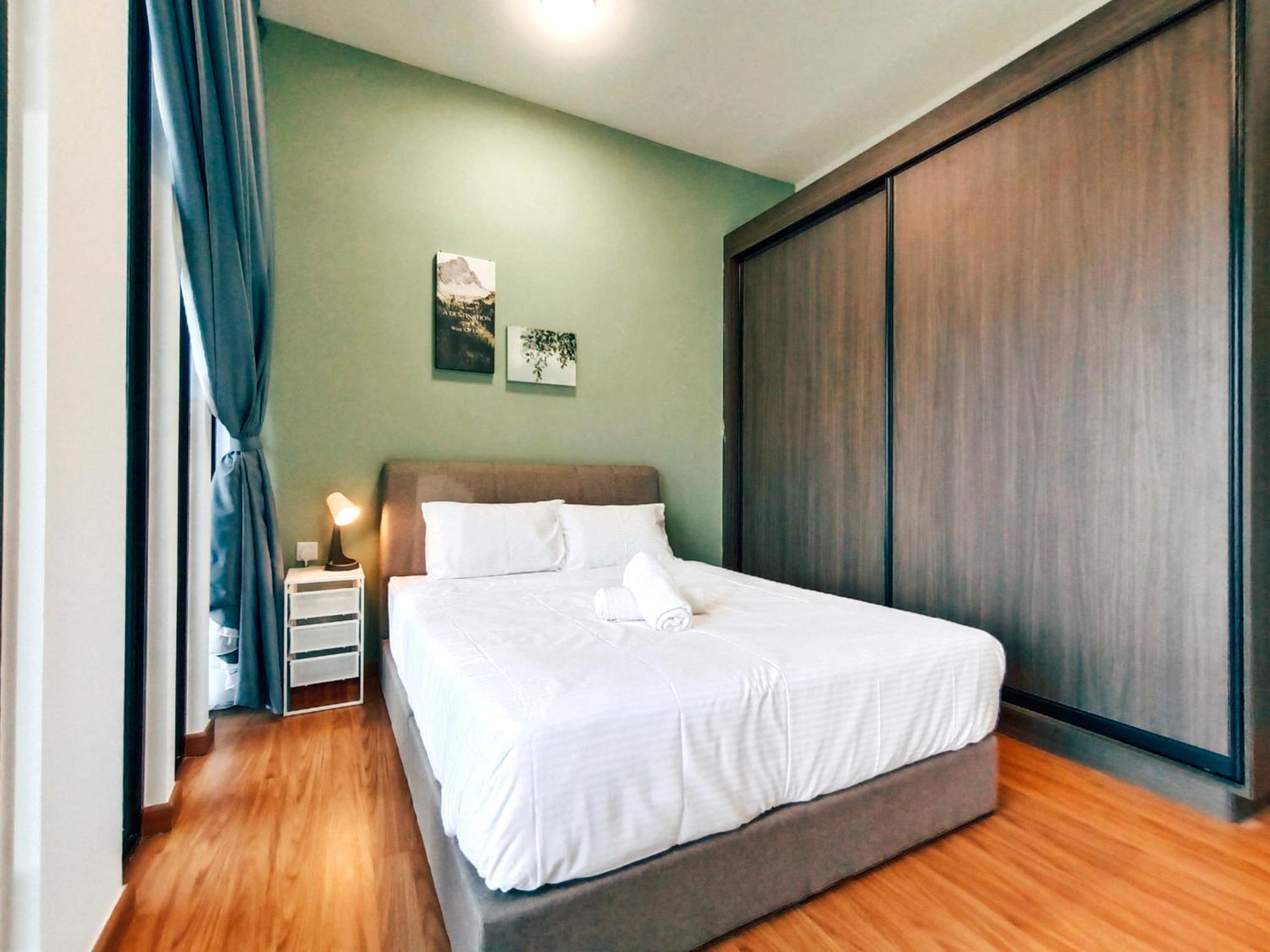 New 2Br Georgetown Warm And Lovely Homestay 10Pax-无敌美景两房民宿 Beacon Executive Suite Екстериор снимка