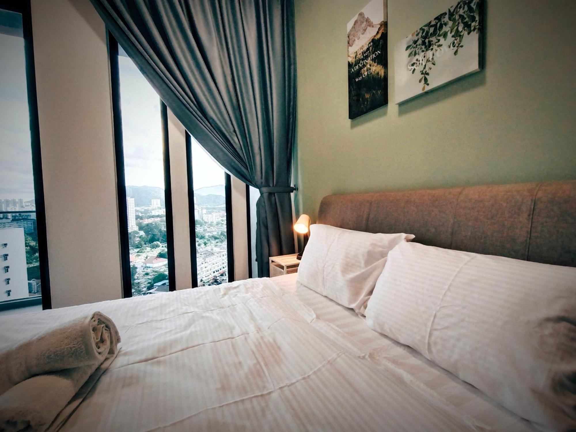 New 2Br Georgetown Warm And Lovely Homestay 10Pax-无敌美景两房民宿 Beacon Executive Suite Екстериор снимка