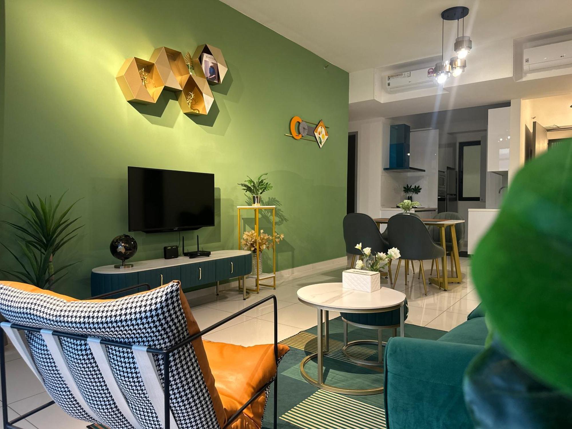New 2Br Georgetown Warm And Lovely Homestay 10Pax-无敌美景两房民宿 Beacon Executive Suite Екстериор снимка