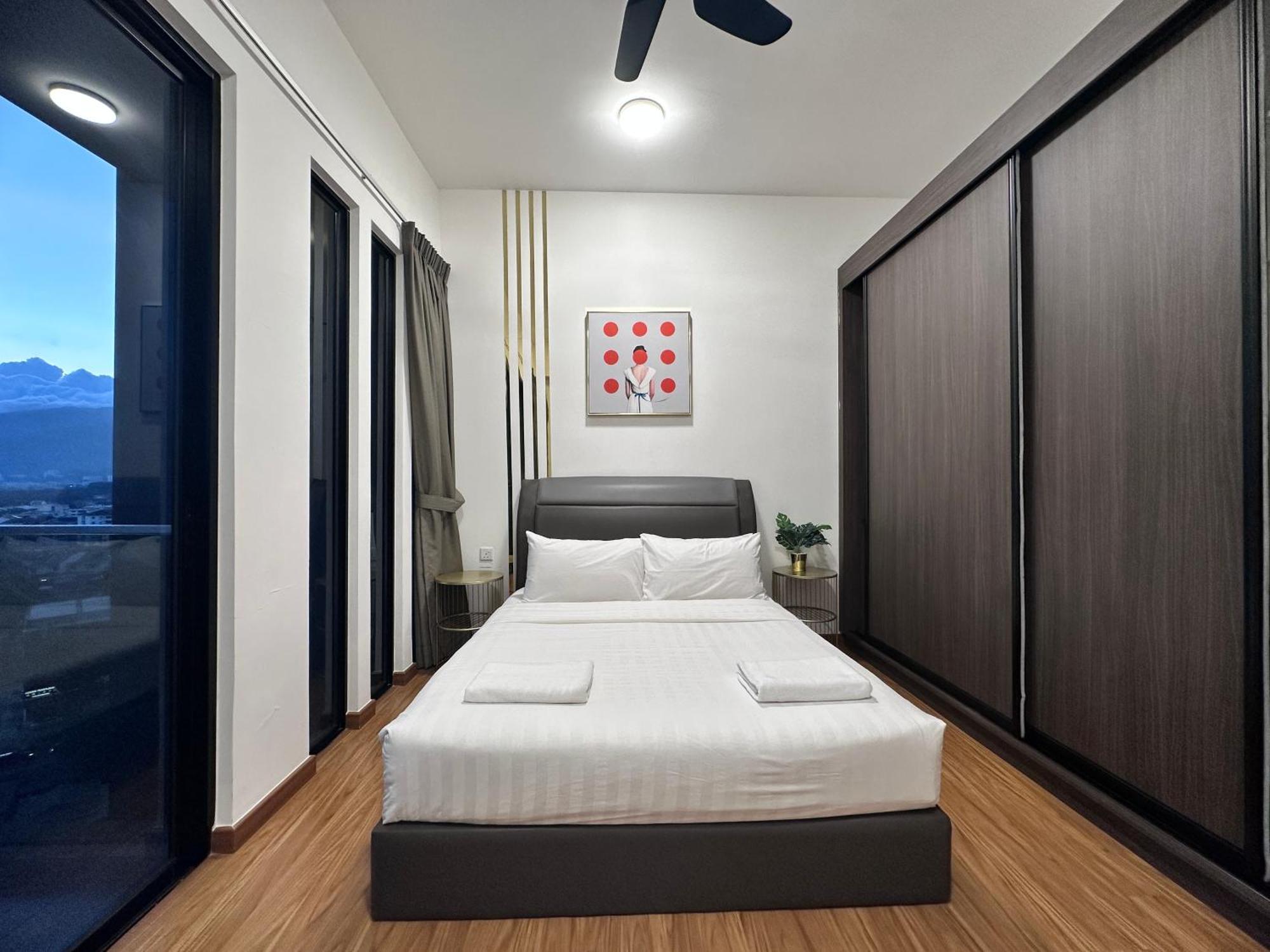 New 2Br Georgetown Warm And Lovely Homestay 10Pax-无敌美景两房民宿 Beacon Executive Suite Екстериор снимка