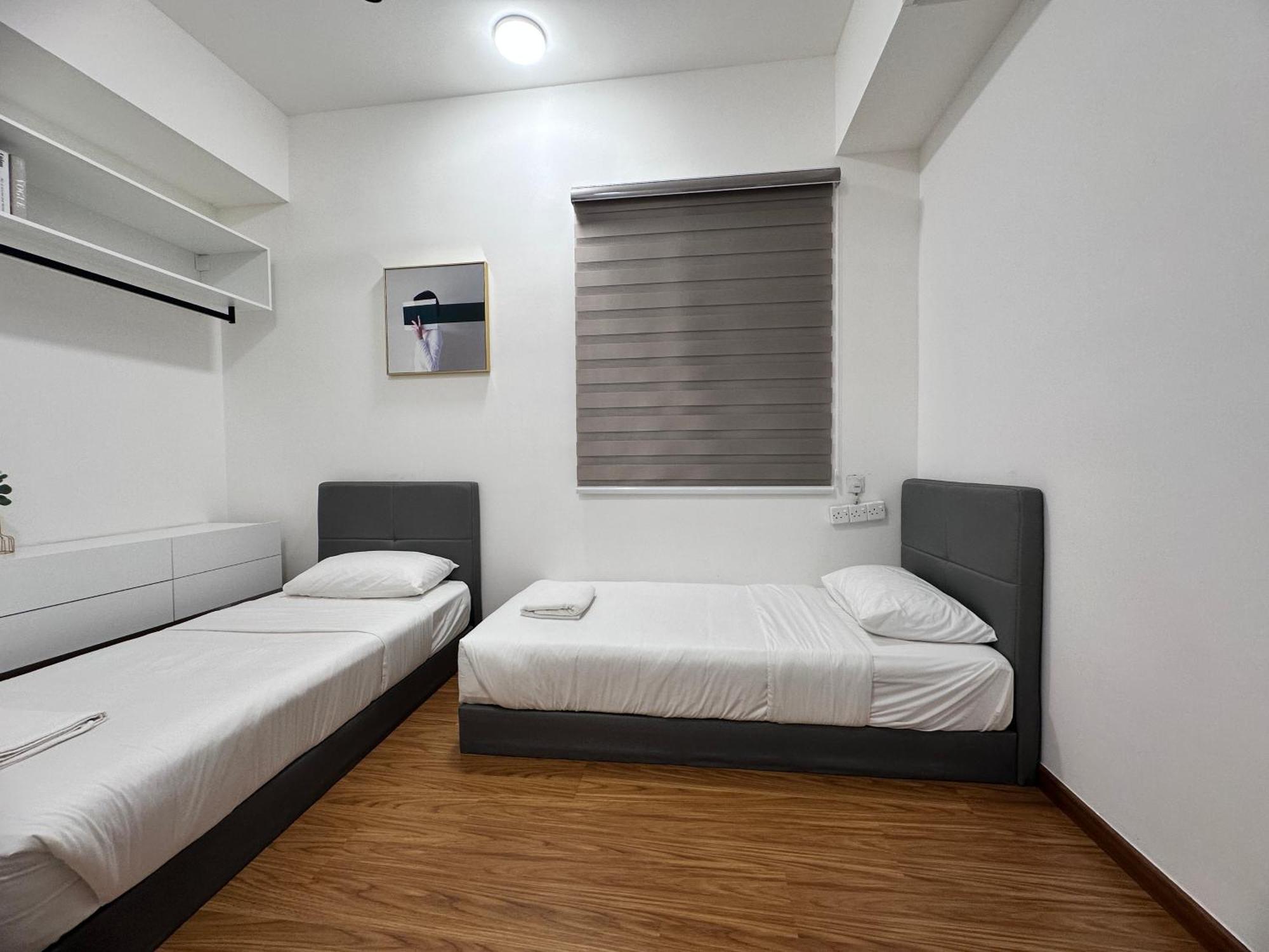 New 2Br Georgetown Warm And Lovely Homestay 10Pax-无敌美景两房民宿 Beacon Executive Suite Екстериор снимка