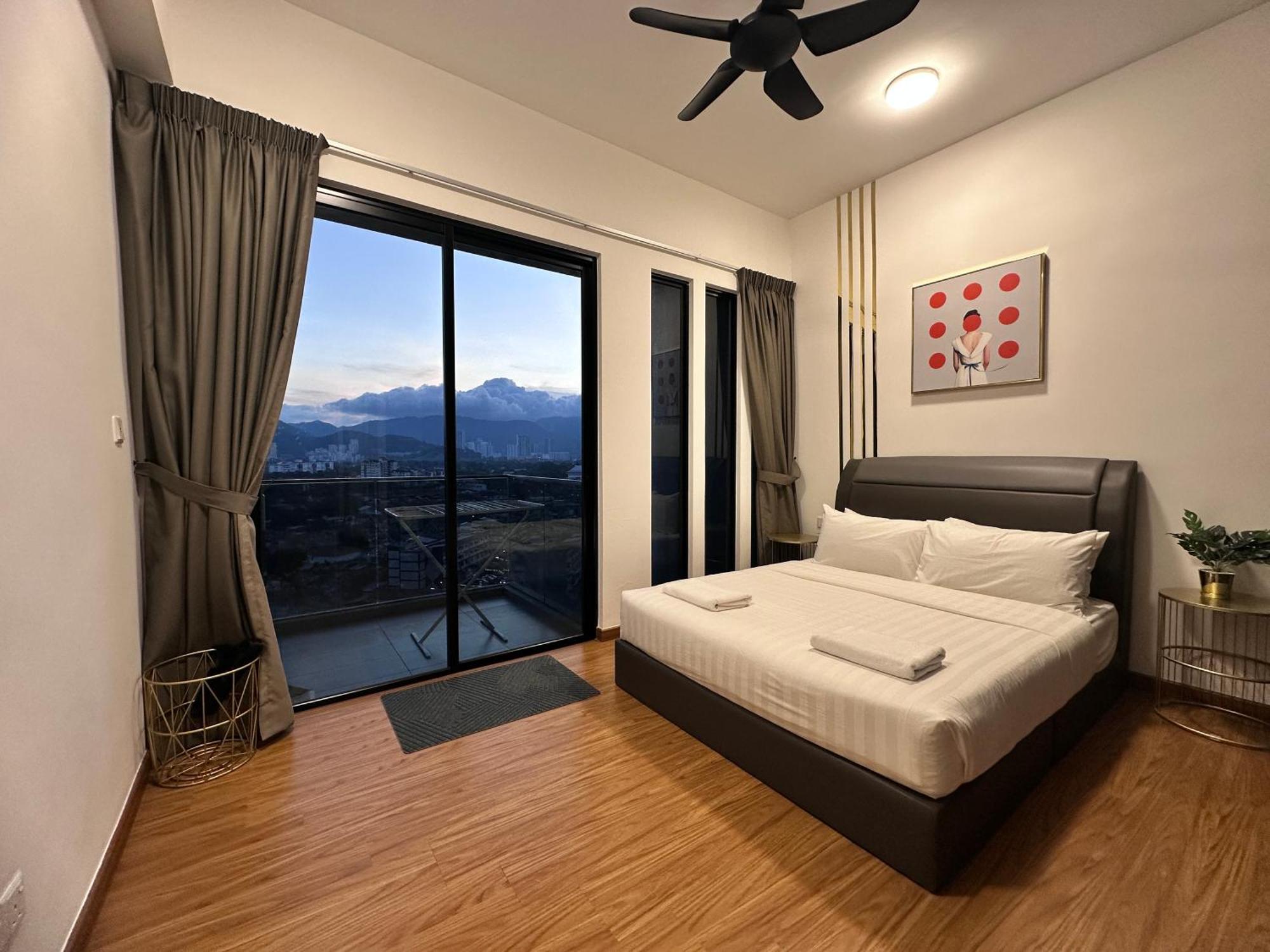New 2Br Georgetown Warm And Lovely Homestay 10Pax-无敌美景两房民宿 Beacon Executive Suite Екстериор снимка